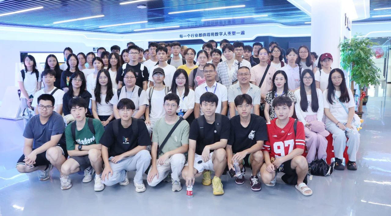 索求将来科技，共筑智慧桥梁